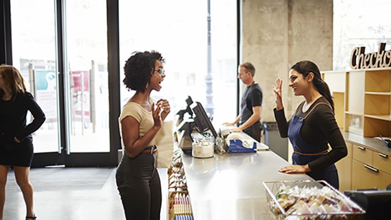 customer-placing-order-800x450 customer-placing-order-800x450
