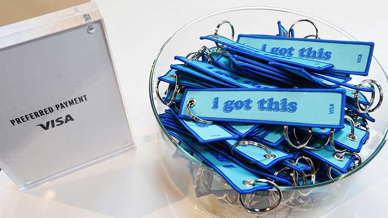 A bowl of keychains that include the slogan 'I got this'.